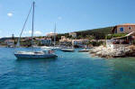 Fiskardo/Cefalonia - água maravilhosa, no meio do porto ...