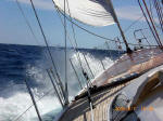 Rumo: Isola di Ventotene, uma ora folgada, com 24 ns de vento e qualquer onda.... agosto de 2006