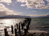outro pier, outro abandono - puerto Natales