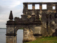 Ruinas do Convento de São Francisco do Paraguaçu, primavera de 2008