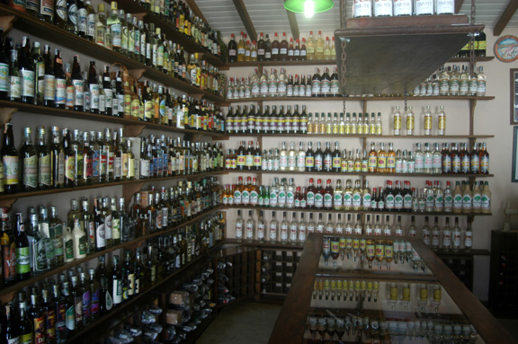 Cana6.jpg - Boutique de pinguço no Centro Histórico de Paraty