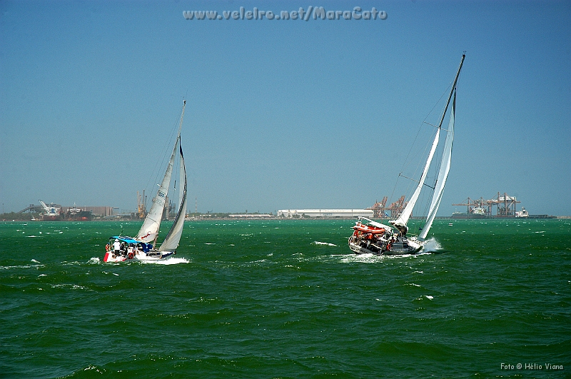 DSC_6594.jpg - O vento Nordeste sopra com mais de 25 ns. O mar cresce para quase trs metros